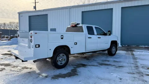 More photos of 2017 Chevrolet Silverado 2500HD 4WD Double Cab 158.1" Work Truck at Dayton Work Trucks, OH