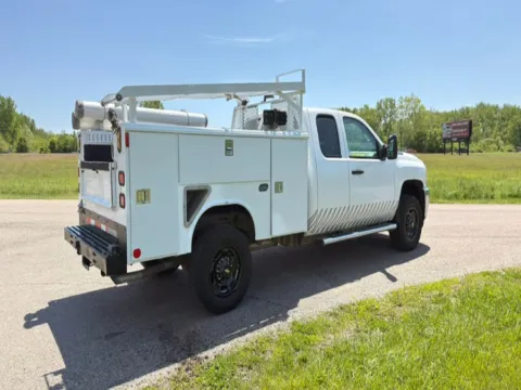 More photos of 2012 Chevrolet Silverado 2500HD 4WD Ext Cab 158.2" Work Truck at Dayton Work Trucks, OH