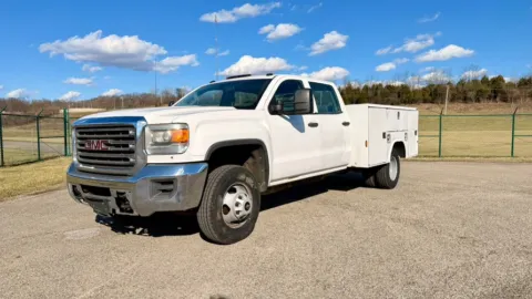White 2015 GMC Sierra 3500HD available WiFi 4WD Crew Cab 171.5" WB, 59.06" CA for sale in Dayton, OH