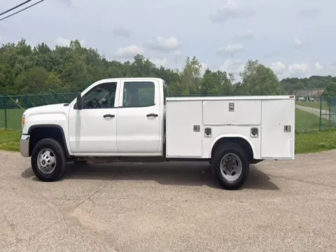 Photos of 2015 GMC Sierra 3500HD available WiFi 4WD Crew Cab 171.5" WB, 59.06" CA for sale in Dayton, OH at Dayton Work Trucks