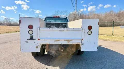 More photos of 2015 GMC Sierra 3500HD available WiFi 4WD Crew Cab 171.5" WB, 59.06" CA at Dayton Work Trucks, OH