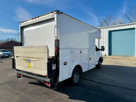 More photos of 2016 GMC Savana Commercial Cutaway 3500 Van 139" at Dayton Work Trucks, OH