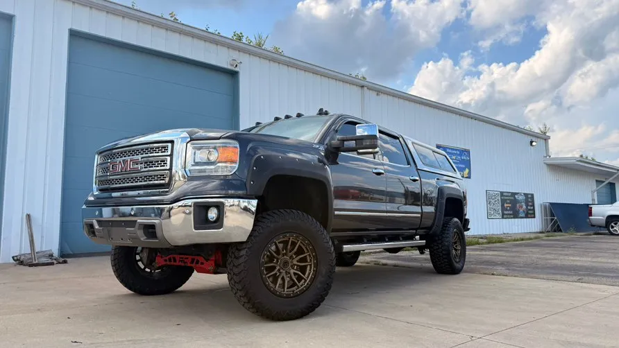 Black 2015 GMC Sierra 1500 4WD Crew Cab 143.5" SLT for sale in Dayton, OH