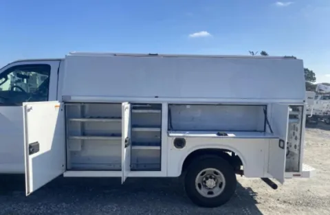 More photos of 2017 Chevrolet Express Commercial Cutaway 3500 Van 139" at Dayton Work Trucks, OH