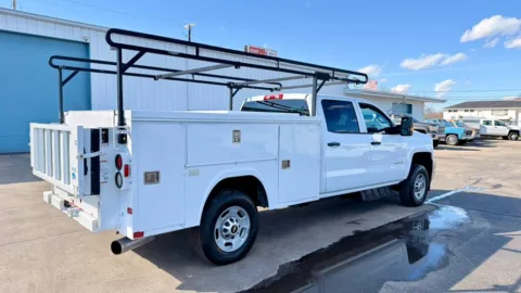 More photos of 2019 Chevrolet Silverado 2500HD 2WD Crew Cab 167.7" Work Truck at Dayton Work Trucks, OH