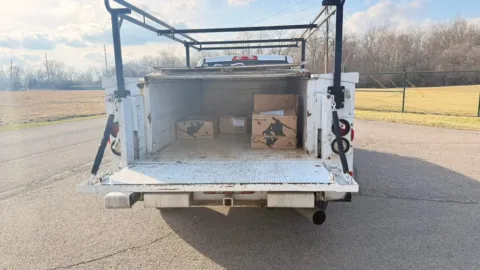 More photos of 2019 Chevrolet Silverado 2500HD 2WD Crew Cab 167.7" Work Truck at Dayton Work Trucks, OH