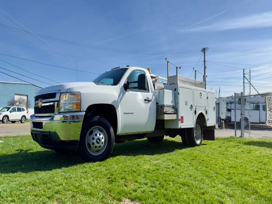 White 2012 Chevrolet Silverado 3500HD 2WD Reg Cab 162" WB, 84.3" CA WT for sale in Dayton, OH