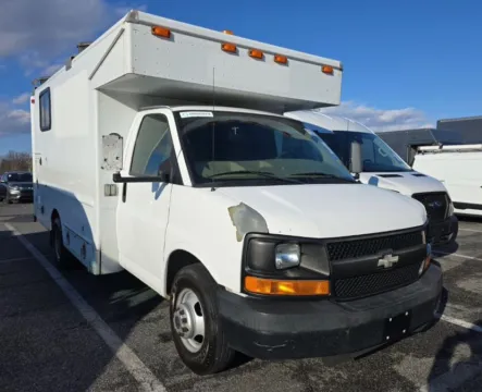 More photos of 2009 Chevrolet Express Commercial Cutaway RWD 3500 177" WB Work Van at Dayton Work Trucks, OH