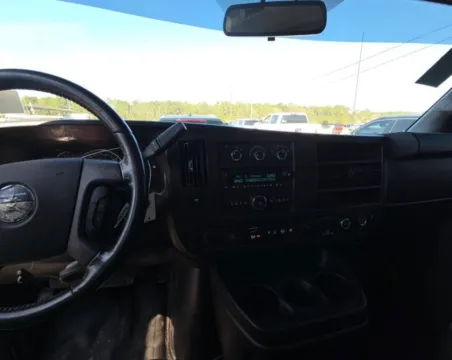 More photos of 2020 Chevrolet Express Commercial Cutaway 3500 Van 139" at Dayton Work Trucks, OH