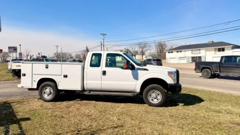 More photos of 2015 Ford Super Duty F-250 SRW 4WD SuperCab 158" XLT at Dayton Work Trucks, OH