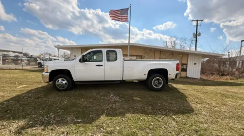 Photos of 2009 Chevrolet Silverado 3500HD 2WD Ext Cab 157.5" DRW Work Truck for sale in Dayton, OH at Dayton Work Trucks