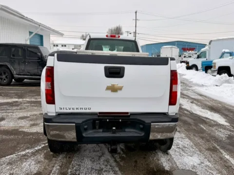 More photos of 2009 Chevrolet Silverado 3500HD 2WD Ext Cab 157.5" DRW Work Truck at Dayton Work Trucks, OH