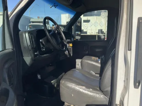 More photos of 2009 GMC TC4500 Regular Cab 2WD at Dayton Work Trucks, OH