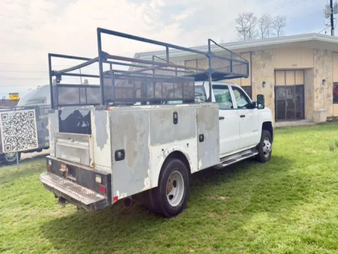 More photos of 2015 Chevrolet Silverado 3500HD Built After Aug 14 2WD Crew Cab 171.5" WB, 59.06" CA WT at Dayton Work Trucks, OH