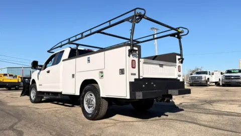 Another view of 2017 Ford Super Duty F-350 SRW XL 4WD SuperCab 168" WB 60" CA for sale in Dayton, OH at Dayton Work Trucks