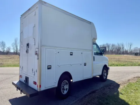 More photos of 2017 Chevrolet Express Commercial Cutaway 3500 Van 139" at Dayton Work Trucks, OH