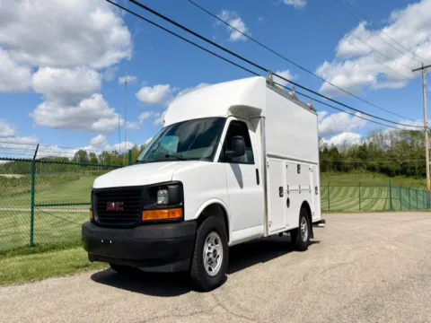 White 2017 GMC Savana Commercial Cutaway 3500 Van 139" for sale in Dayton, OH