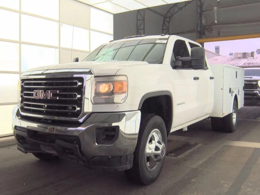 White 2015 GMC Sierra 3500HD available WiFi 2WD Crew Cab 171.5" WB, 59.06" CA for sale in Dayton, OH