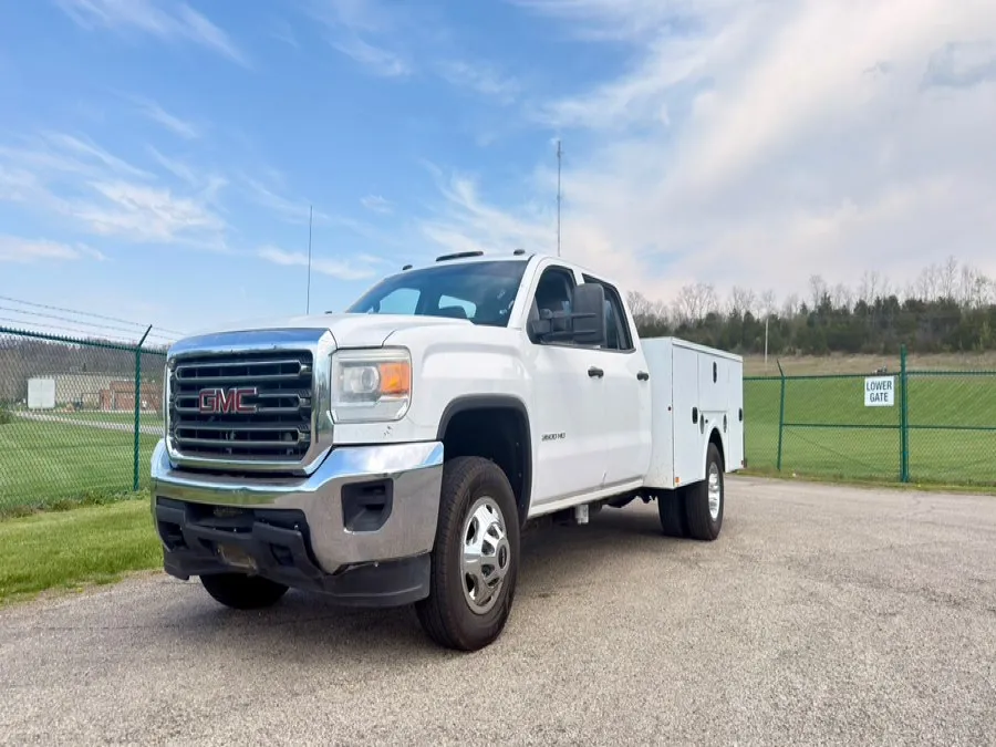 2015 GMC Sierra 2WD Crew Cab Work Truck MWB's photo