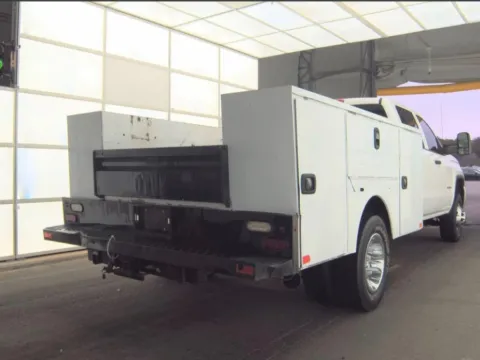 Photos of 2015 GMC Sierra 3500HD available WiFi 2WD Crew Cab 171.5" WB, 59.06" CA for sale in Dayton, OH at Dayton Work Trucks