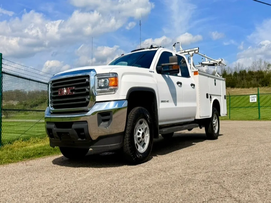 White 2019 GMC Sierra 2500HD 4WD Double Cab 158.1" for sale in Dayton, OH