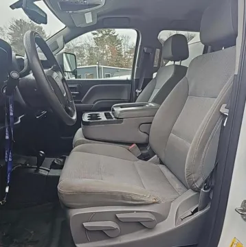 More photos of 2019 GMC Sierra 2500HD 4WD Double Cab 158.1" at Dayton Work Trucks, OH