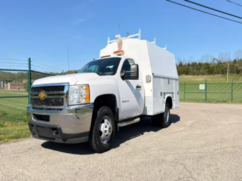 White 2013 Chevrolet Silverado 3500HD 4WD Reg Cab 137.5" WB, 59.8" CA WT for sale in Dayton, OH