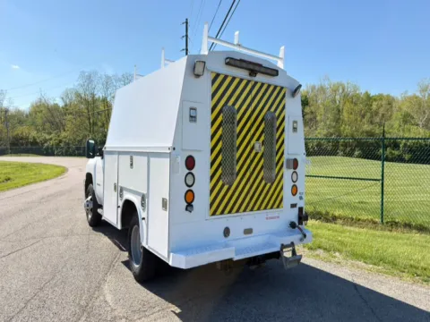 Another view of 2013 Chevrolet Silverado 3500HD 4WD Reg Cab 137.5" WB, 59.8" CA WT for sale in Dayton, OH at Dayton Work Trucks