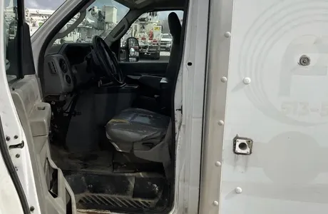 More photos of 2011 Ford Econoline Commercial Cutaway E-350 Super Duty 176" DRW at Dayton Work Trucks, OH