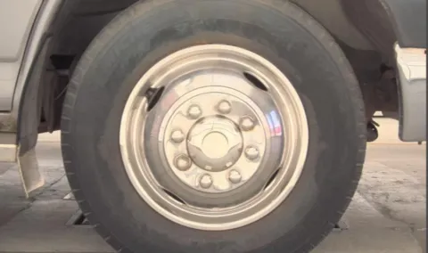 More photos of 2010 GMC Savana Commercial Cutaway RWD 3500 139" WB Work Van at Dayton Work Trucks, OH