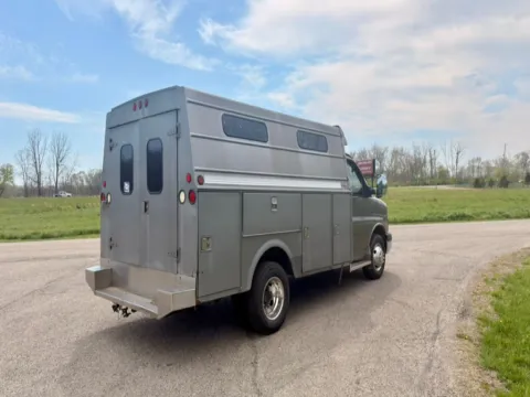 More photos of 2010 GMC Savana Commercial Cutaway RWD 3500 139" WB Work Van at Dayton Work Trucks, OH