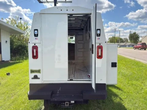 More photos of 2019 Chevrolet Express Commercial Cutaway 3500 Van 139" at Dayton Work Trucks, OH