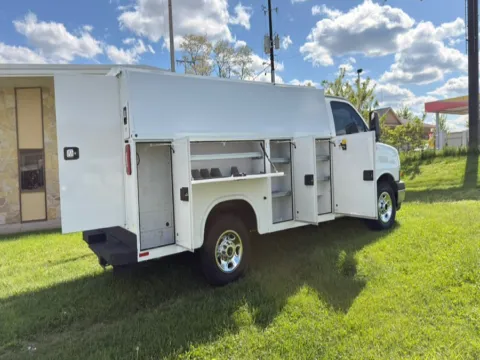 More photos of 2019 Chevrolet Express Commercial Cutaway 3500 Van 139" at Dayton Work Trucks, OH