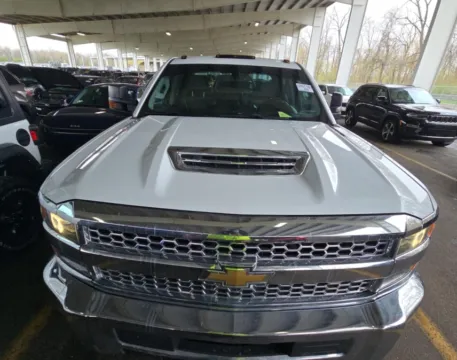 Photos of 2019 Chevrolet Silverado 3500HD CC 4WD Crew Cab 171.5" WB, 59.06" CA WT for sale in Dayton, OH at Dayton Work Trucks