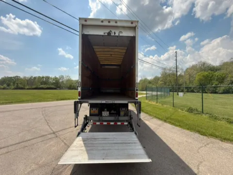 More photos of 2011 International 24 Box Truck Durastar Dock Height at Dayton Work Trucks, OH