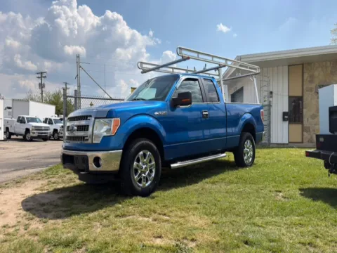 Blue 2014 Ford F-150 4WD SuperCab 163" XLT for sale in Dayton, OH