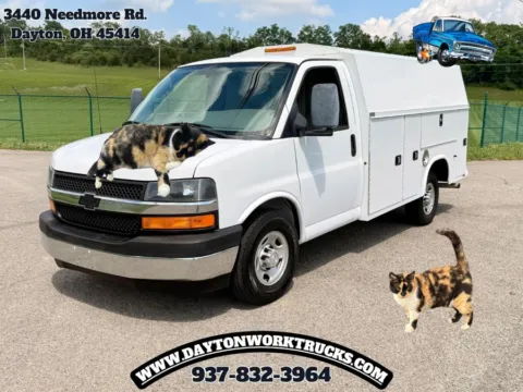 White 2017 Chevrolet Express Commercial Cutaway 3500 Van 139" for sale in Dayton, OH