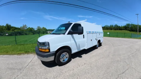 White 2020 Chevrolet Express Commercial Cutaway 3500 Van 139" for sale in Dayton, OH