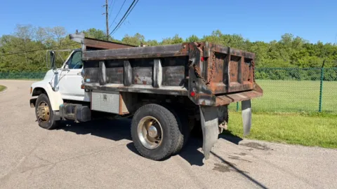 Another view of 1998 Ford F700 139" WB C7L DRW for sale in Dayton, OH at Dayton Work Trucks