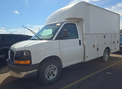 White 2016 GMC Savana Commercial Cutaway 3500 Van 139" for sale in Dayton, OH