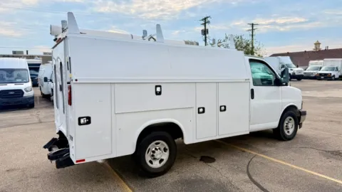 More photos of 2018 Chevrolet Express Commercial Cutaway 3500 Van 139" at Dayton Work Trucks, OH