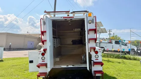 More photos of 2016 Ford Super Duty F-550 DRW 2WD SuperCab 162" WB 60" CA XLT at Dayton Work Trucks, OH