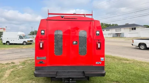 More photos of 2018 Chevrolet Express Commercial Cutaway 3500 Van 139" at Dayton Work Trucks, OH