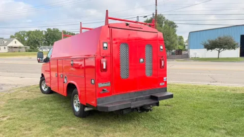 More photos of 2018 Chevrolet Express Commercial Cutaway 3500 Van 139" at Dayton Work Trucks, OH