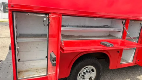 More photos of 2018 Chevrolet Express Commercial Cutaway 3500 Van 139" at Dayton Work Trucks, OH