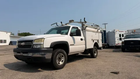 White 2005 Chevrolet Silverado 2500HD Reg Cab 133" WB Work Truck for sale in Dayton, OH