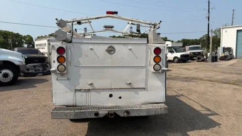 More photos of 2005 Chevrolet Silverado 2500 HD Reg Cab 133" WB Work Truck at Dayton Work Trucks, OH