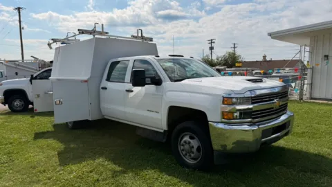 More photos of 2018 Chevrolet Silverado 3500 HD 4WD Crew Cab 171.5" WB, 59.06" CA WT at Dayton Work Trucks, OH