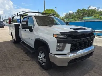 More photos of 2022 Chevrolet Silverado 3500 HD CC 2WD Crew Cab 177" WB, 60" CA Work Truck at Dayton Work Trucks, OH