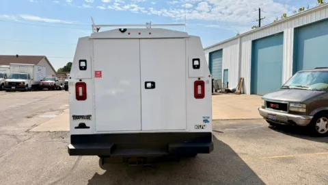 More photos of 2020 Chevrolet Express Commercial Cutaway 3500 Van 139" at Dayton Work Trucks, OH